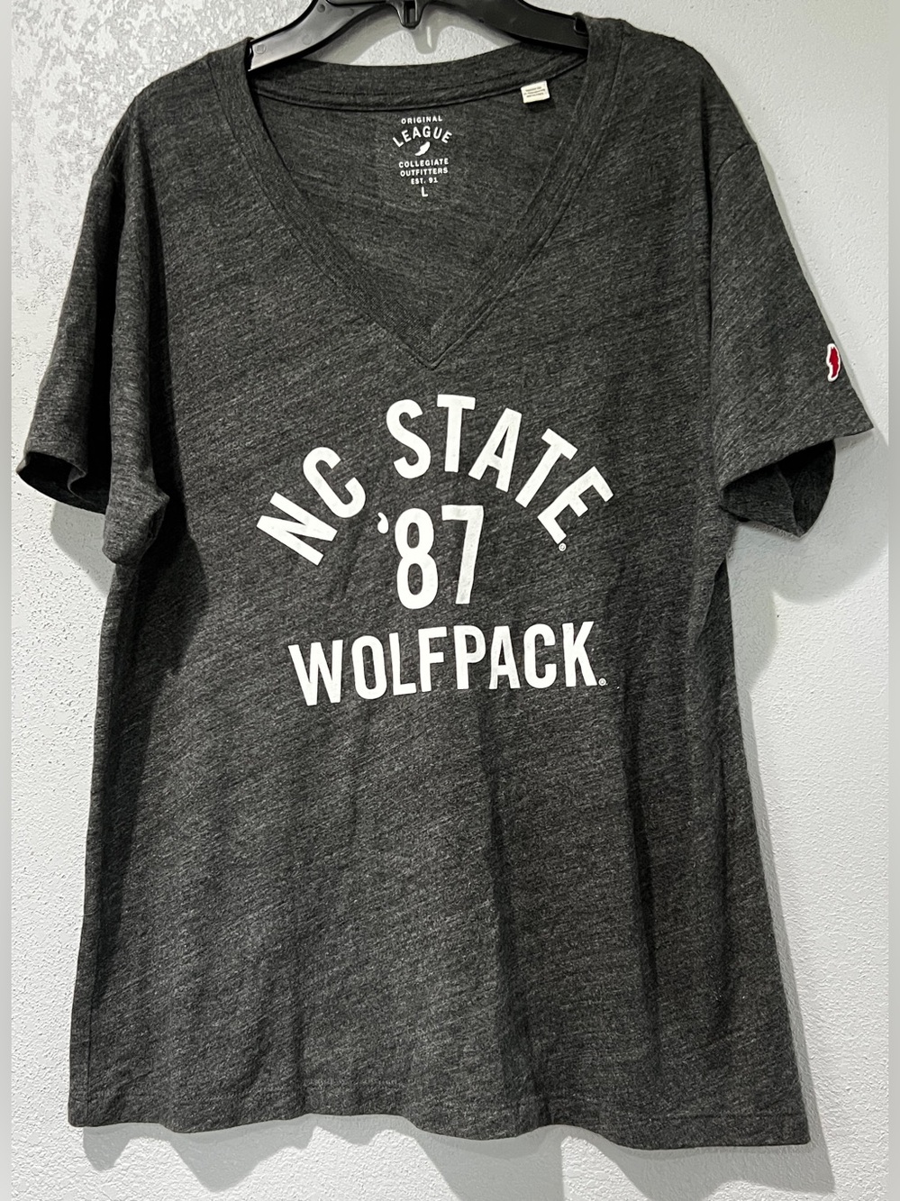 League Women's Dark Gray NC State '87 Wolfpack V-Neck Tee, Size L